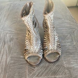 Freebird Bela Sandal Bootie Grey sz 9
